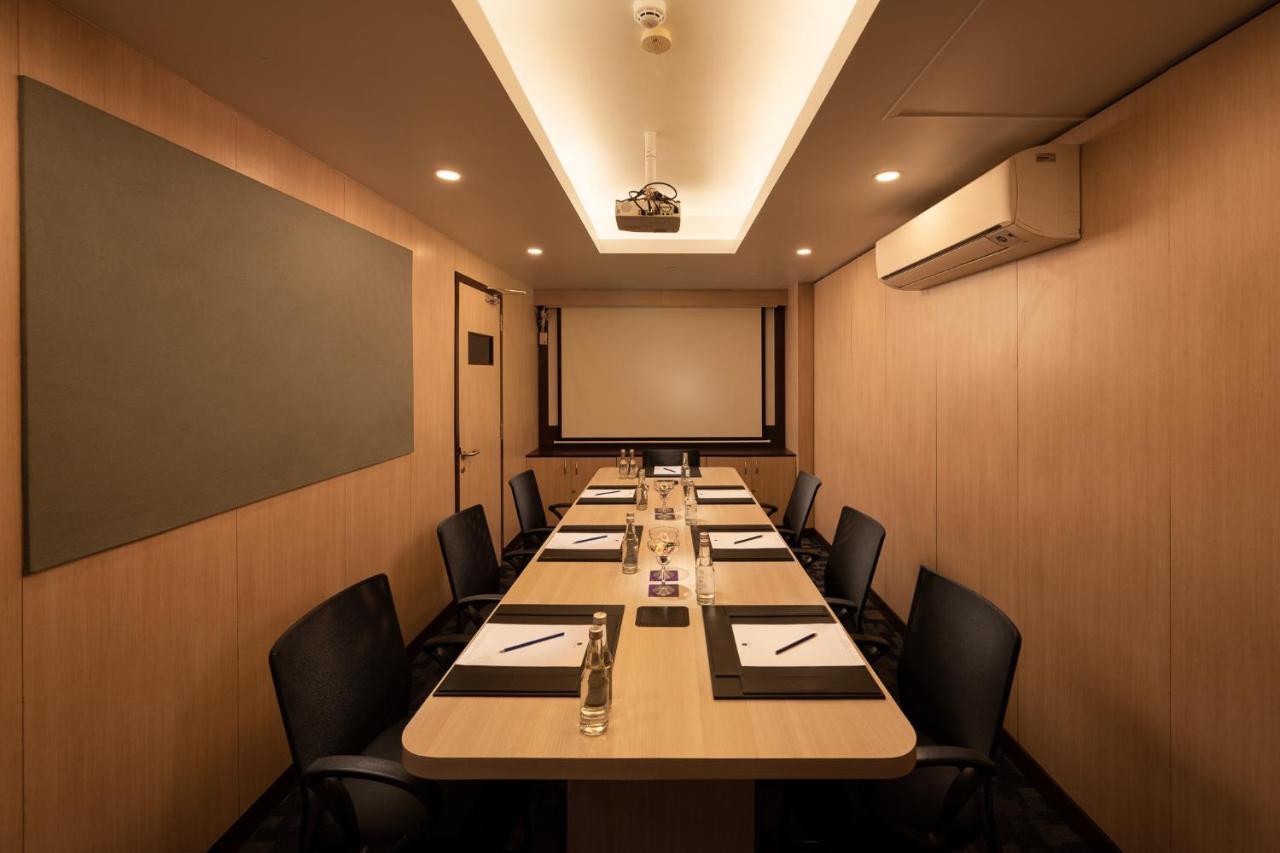 Grand Mercure Bangalore - An Accor Brand Екстер'єр фото
