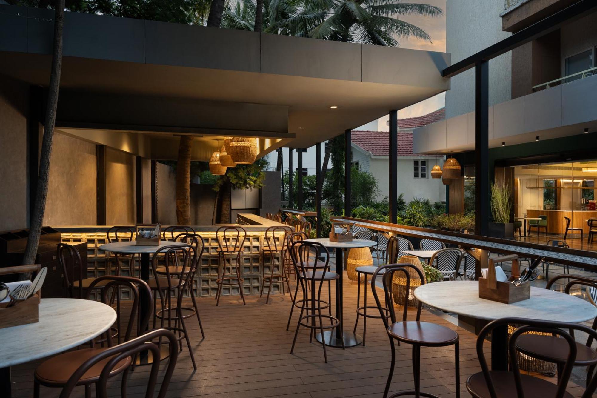 Grand Mercure Bangalore - An Accor Brand Екстер'єр фото