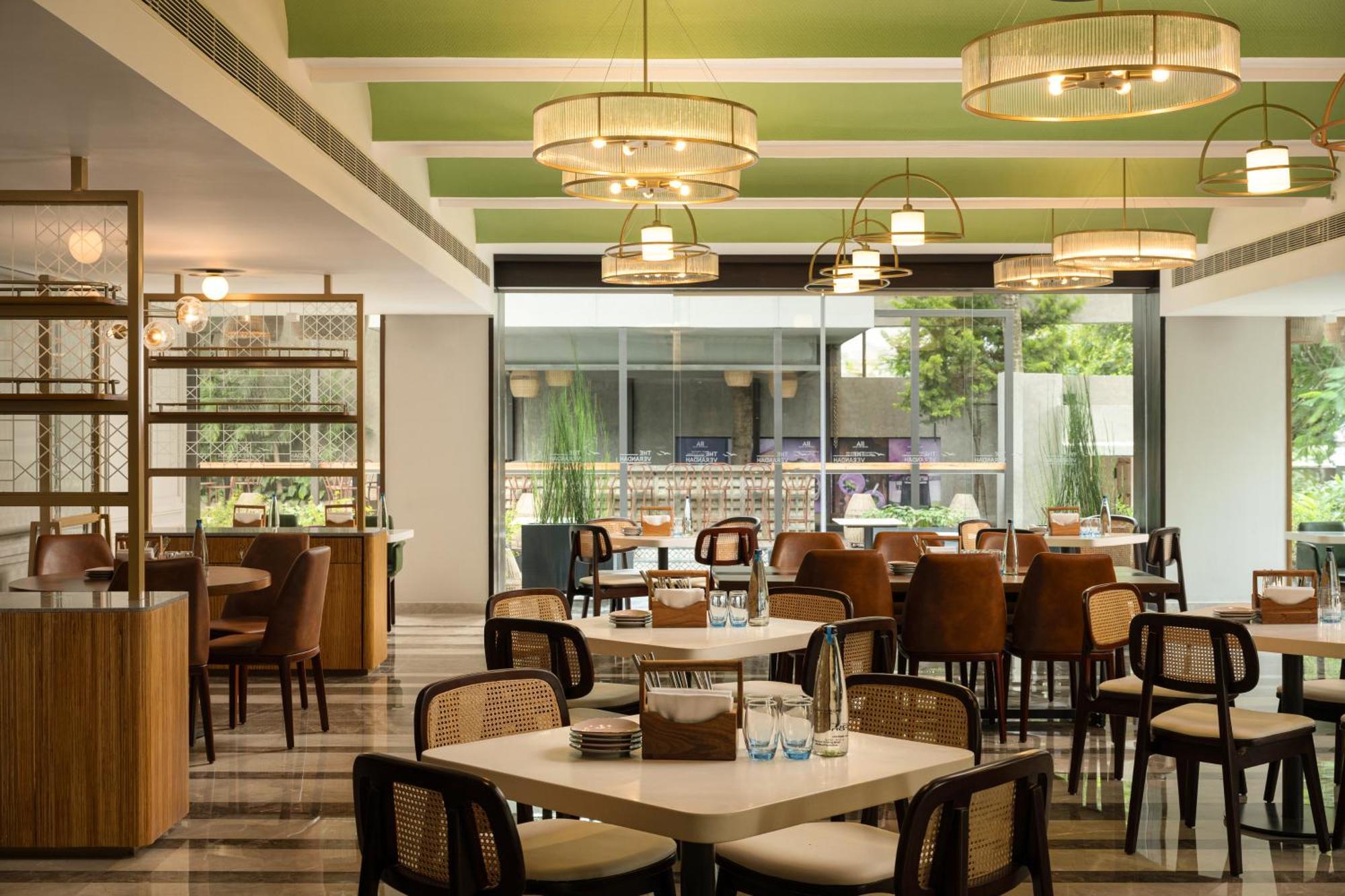 Grand Mercure Bangalore - An Accor Brand Екстер'єр фото