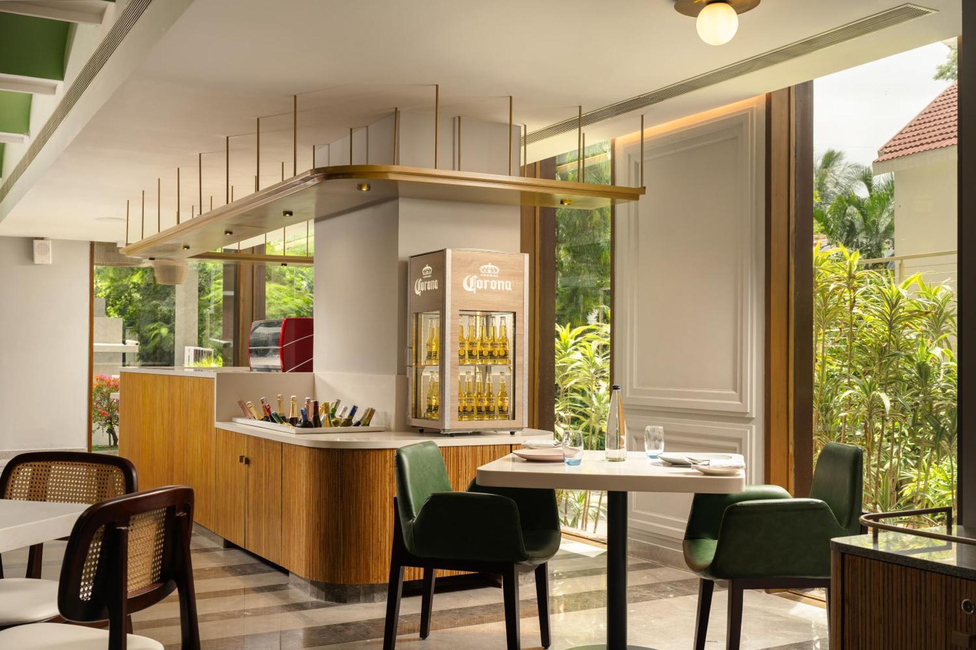 Grand Mercure Bangalore - An Accor Brand Екстер'єр фото