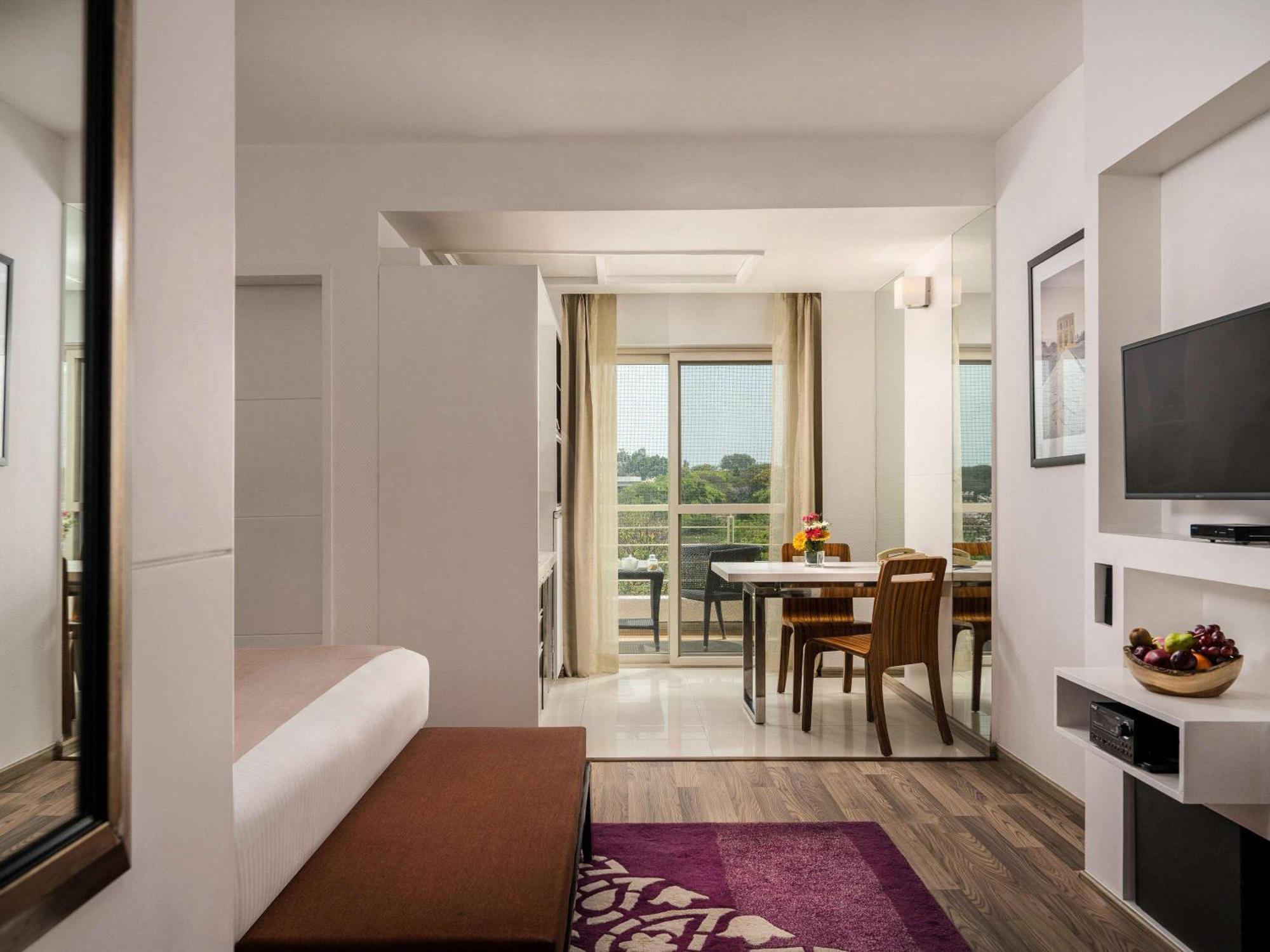 Grand Mercure Bangalore - An Accor Brand Екстер'єр фото